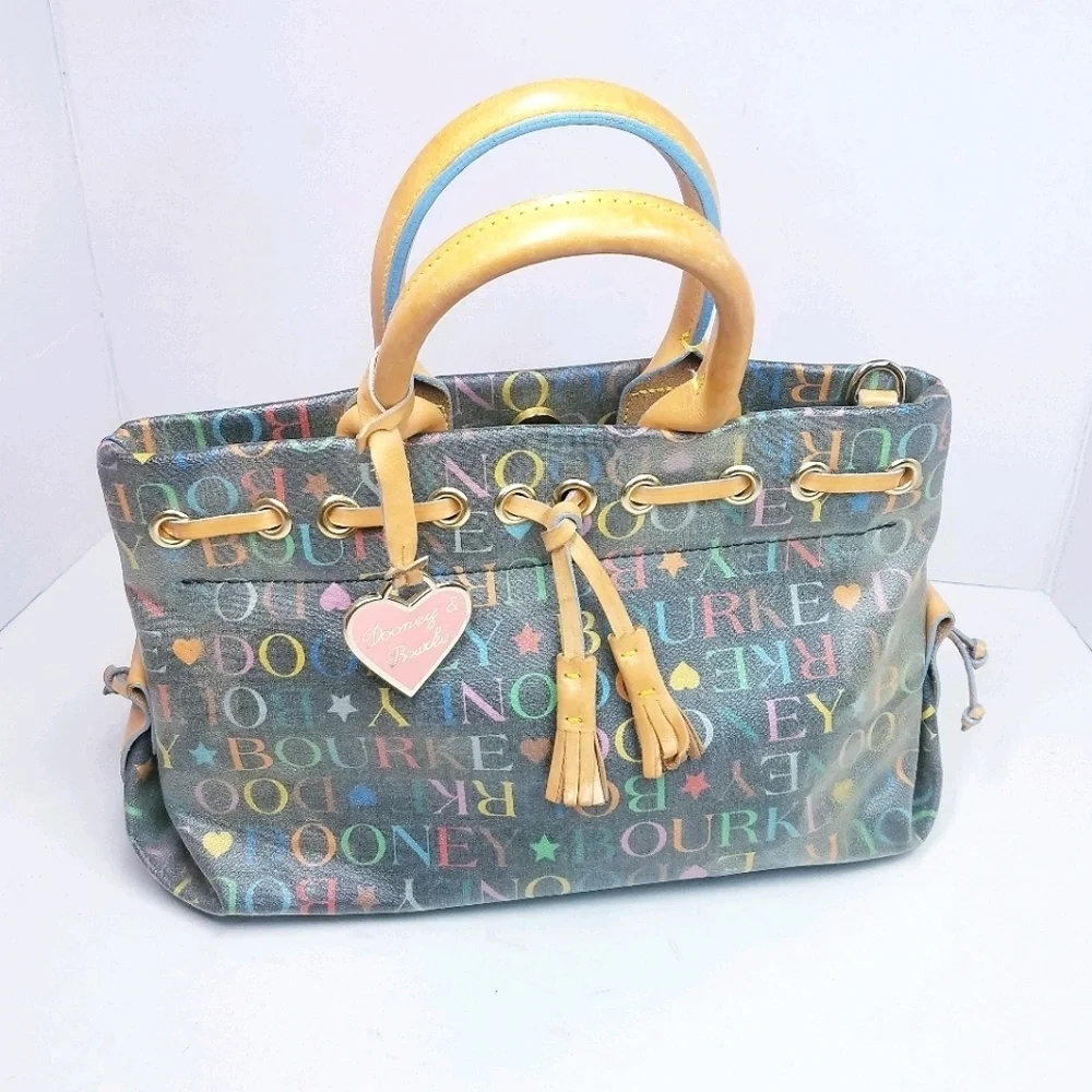 🌸 Dooney‎ & Bourke | Signature Letters Hand